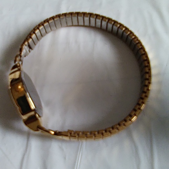 Ladies Gold Plated Cardinal, Stainless Steel back watch - Picture 8 of 10